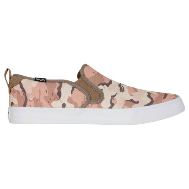 Oakley Mens B1B Classic Slip On Moisture Management Trainers