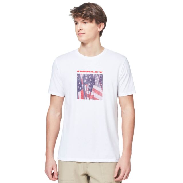 Oakley Mens USA Flag Picture Short Sleeve Lightweight T-Shirt