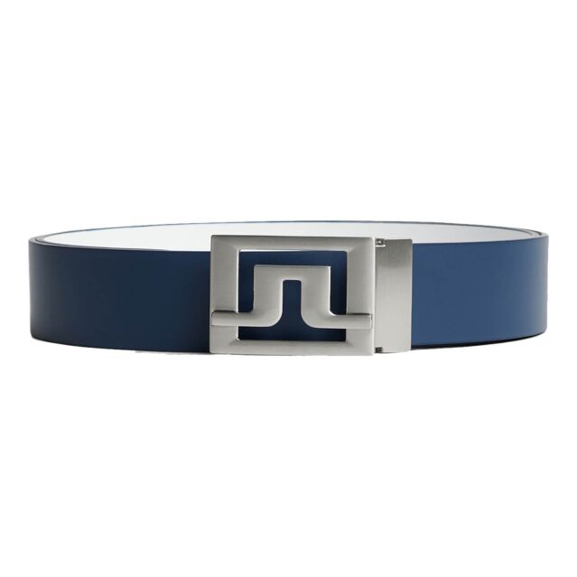Detachable belt buckle clearance