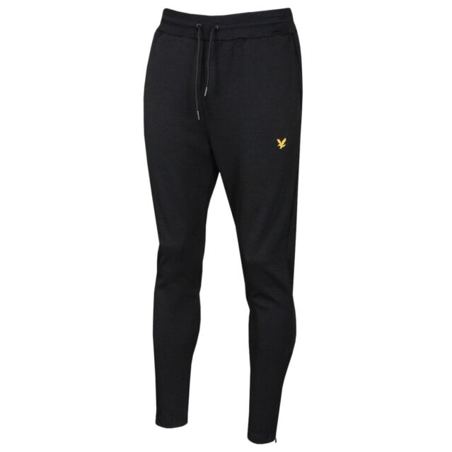 Lyle and scott joggers deals